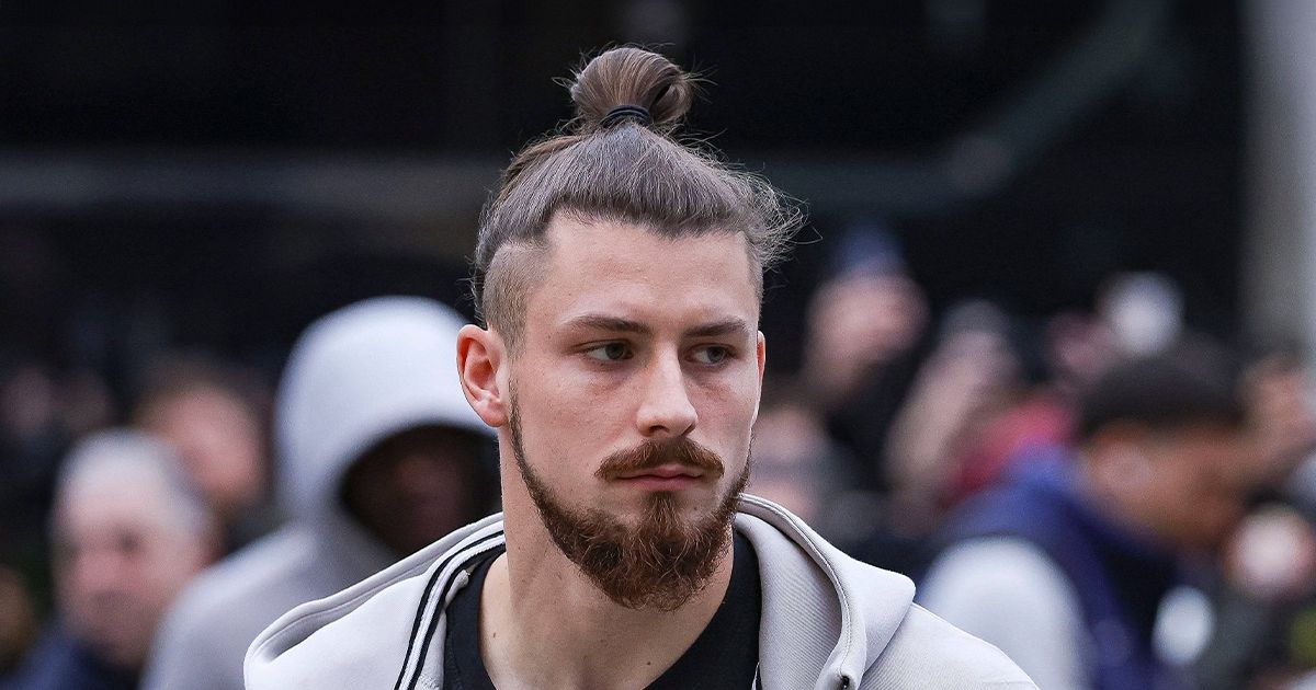 Radu Drăgușin nu a fost pe teren în meciul Tottenham – Crystal Palace, pierdut de londonezi cu scorul de 1-3, iar această absență atrage din nou atenția asupra problemele grave cu care se confruntă echipa lui Igor Tudor