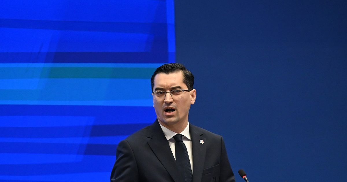 Rezultatul alegerilor pentru președinția Federației Române de Fotbal a fost, oficial, câștigat de Răzvan Burleanu, însă controversele și tensiunile din jurul procesului electoral continuă să acopere scena fotbalului românesc