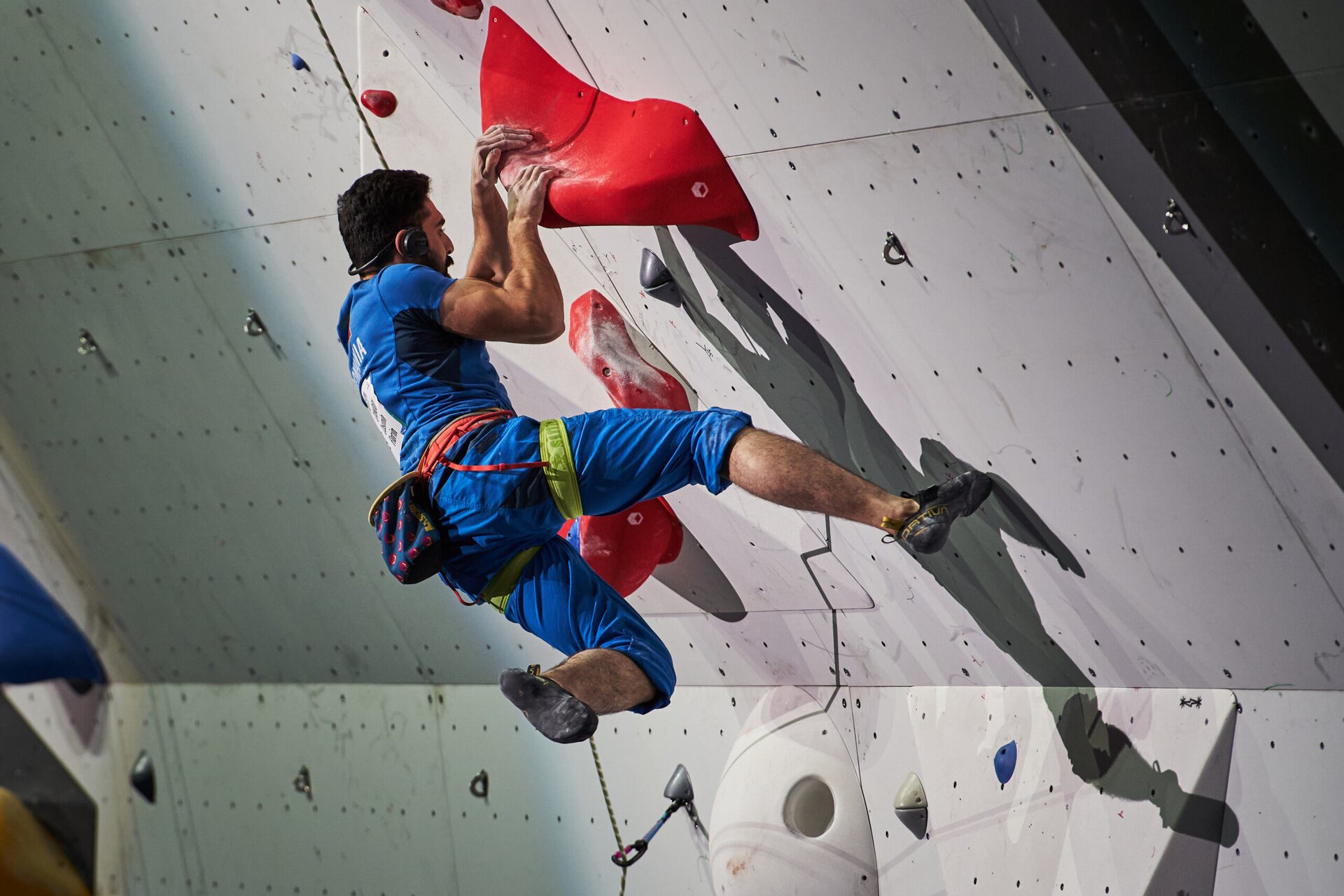 Răzvan Nedu, poveste de succes în paraclimbing: „Mișcarea naturală și fluiditatea în cățărare”