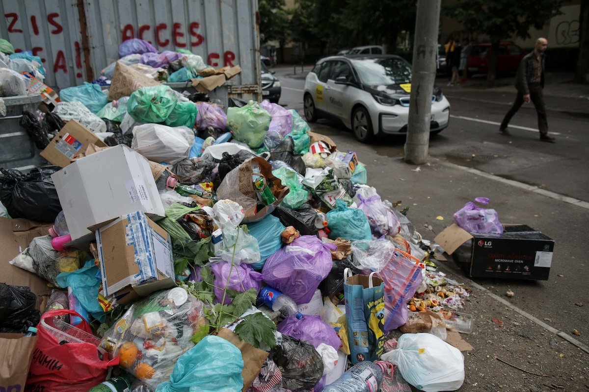 Primăria Sector 1 înființează societate proprie pentru curățenie și dezăpezire, menține colaborarea cu operatorul privat pentru colectarea deșeurilor