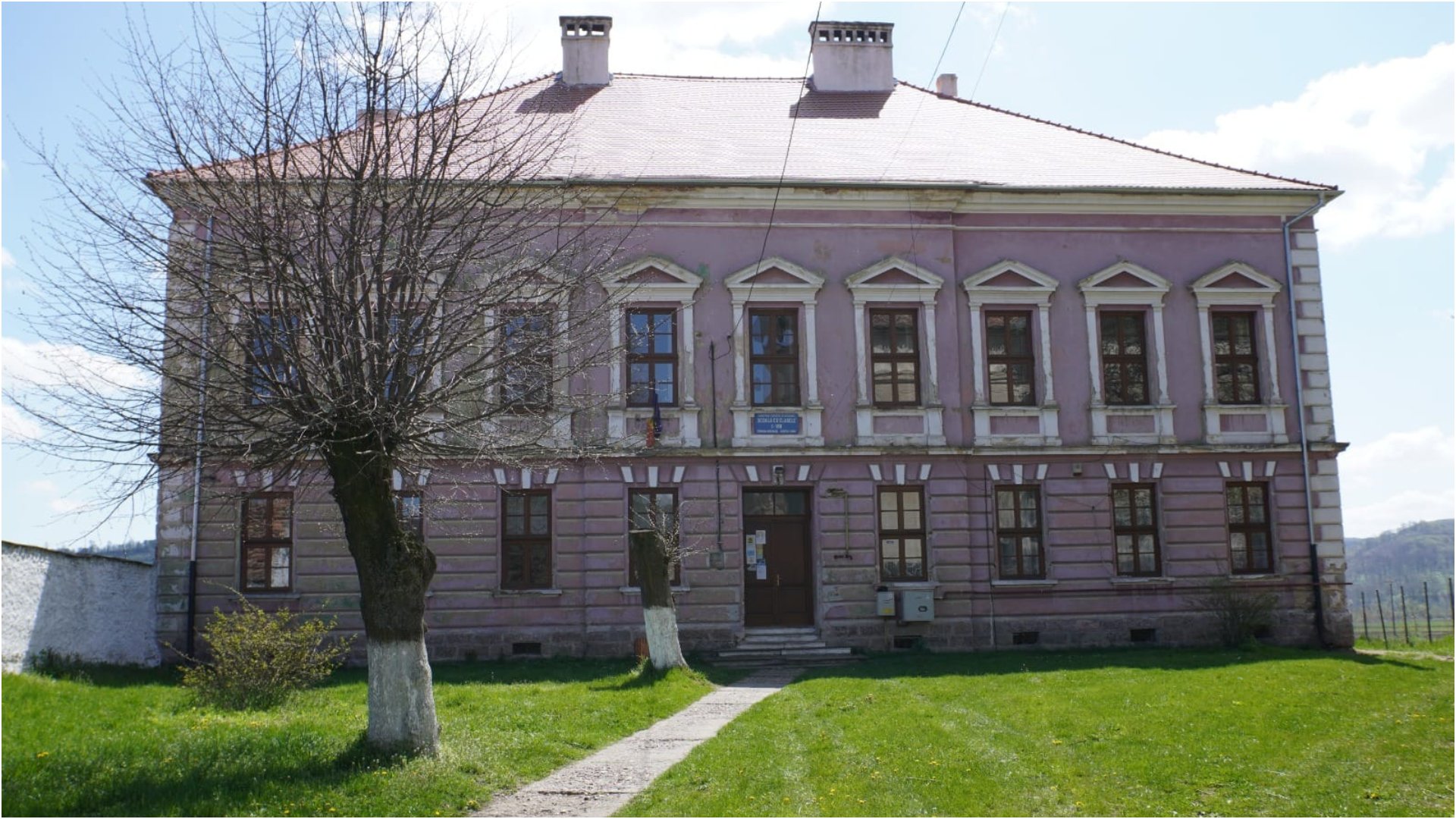 Hoghilag, județul Sibiu, a devenit recent locul unde inovația în educație se întâlnește cu nevoia de sprijin comunitar