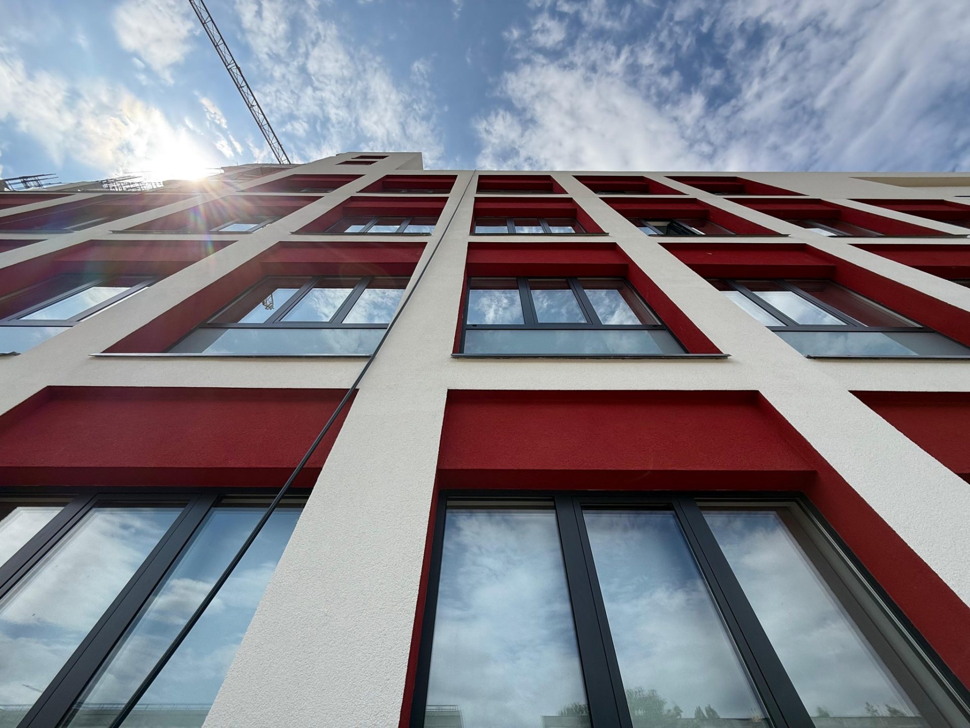 Bugetul alocat pentru școlile din Sectorul 3, în plină fază de extindere și modernizare, se apropie de 67 de milioane de lei, dar suma va fi mai mare decât cea inițială, urmare a scumpirilor survenite în cursul lucrărilor