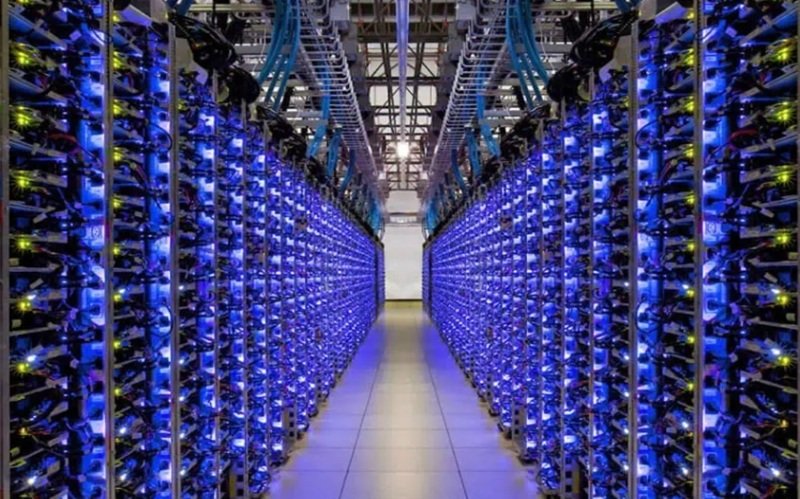 România face un pas semnificativ spre digitalizarea completă a serviciilor publice odată cu intrarea în funcțiune, la nivel național, a Cloud-ului Privat Guvernamental, cea mai amplă infrastructură digitală critică din istoria recentă a țării