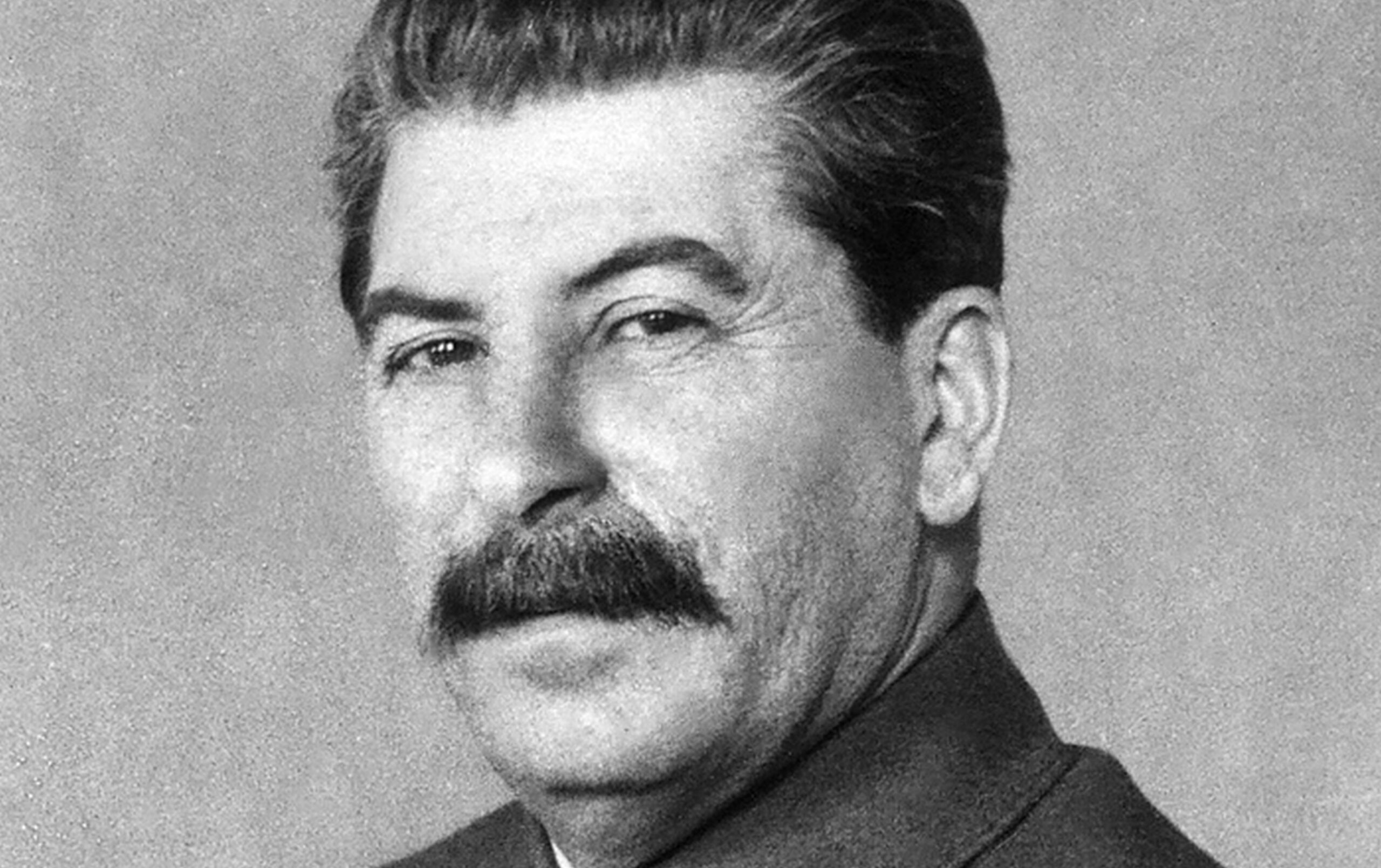 Stalin, maestrul manipulării și al represiunii sistematice, a încetat din viață pe 5 martie 1953, la vârsta de 73 de ani, fostul lider al Uniunii Sovietice, rănit mortal de un infarct miocardic
