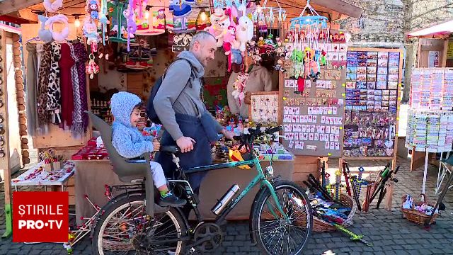 Ziua Femeii în România: între tradiție și reflecție asupra drepturilor câștigate Cu ocazia Zilei Internaționale a Femeii, această săptămână a fost marcată atât de celebrări, cât și de reflecție asupra evoluției drepturilor și rolurilor femeilor în societatea românească