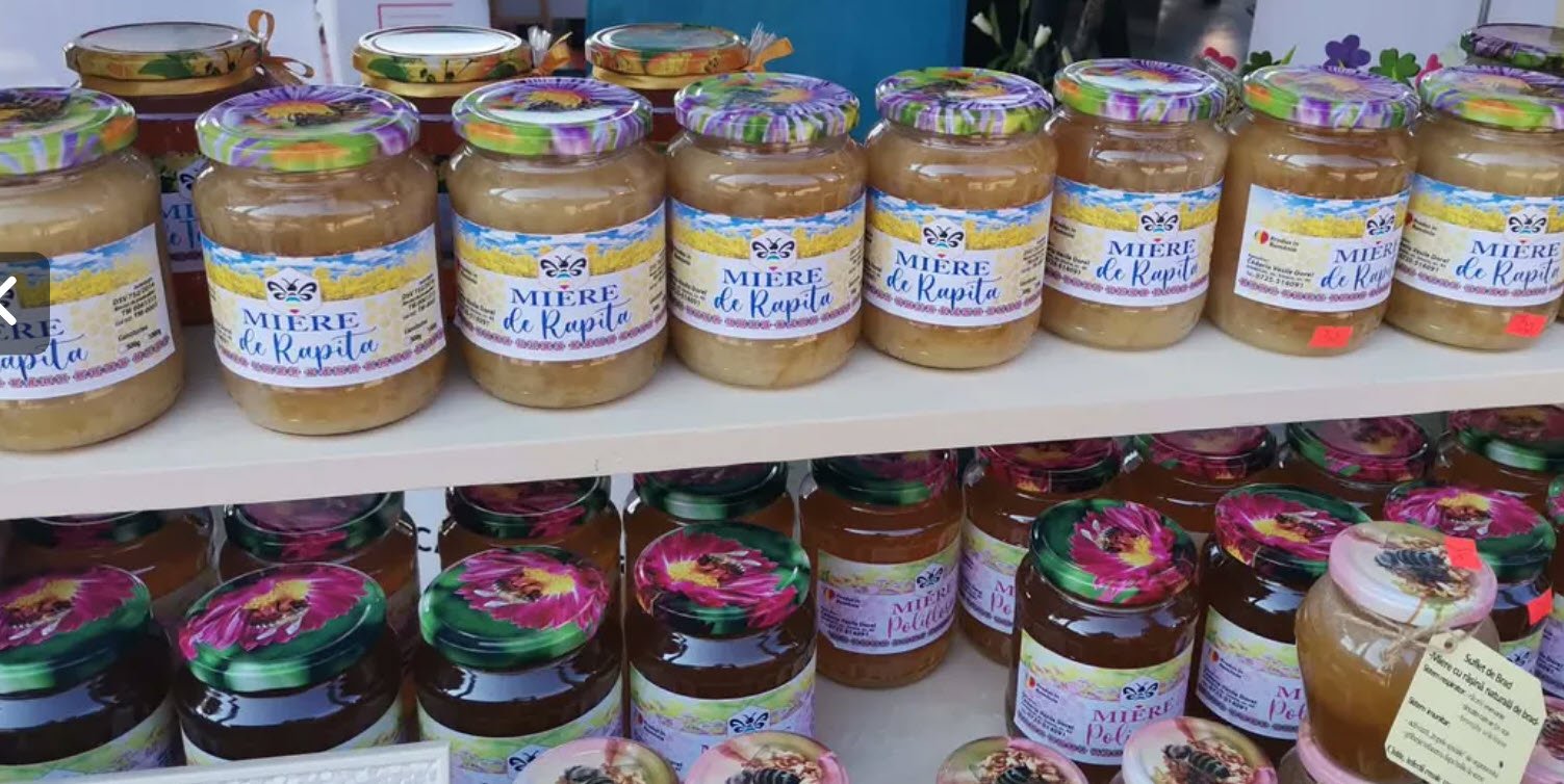 Ghiroda, comuna situată în apropierea Timișoarei, devine în acest weekend centrul atenției pasionaților de apicultură din vestul țării, odată cu desfășurarea celei de-a XV-a ediții a Târgului Apicol Internațional de Primăvară