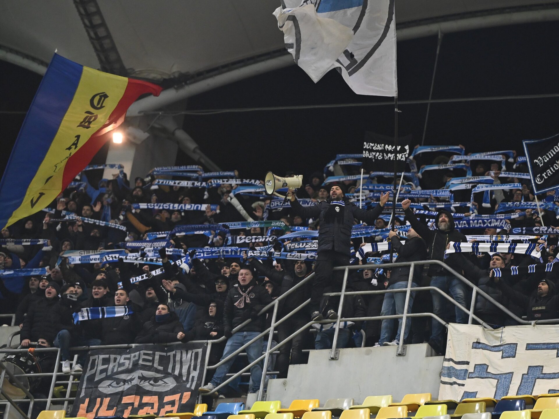 Universitatea Craiova a reușit o victorie clară duminică seară pe terenul echipei Unirea Slobozia, scor 3-0, în cadrul etapei a 28-a din SuperLiga României, un rezultat ce consolidează poziția alb-albaștrilor în clasament