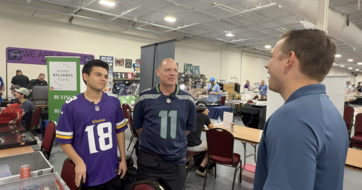 Primul weekend al vacanței de primăvară a fost marcat în Tampa, Florida, de o expoziție dedicată colecționarilor de cărți sportive, un eveniment care a adus laolaltă familii, părinți și copii pasionați de lumea memorabilia-urilor sportive