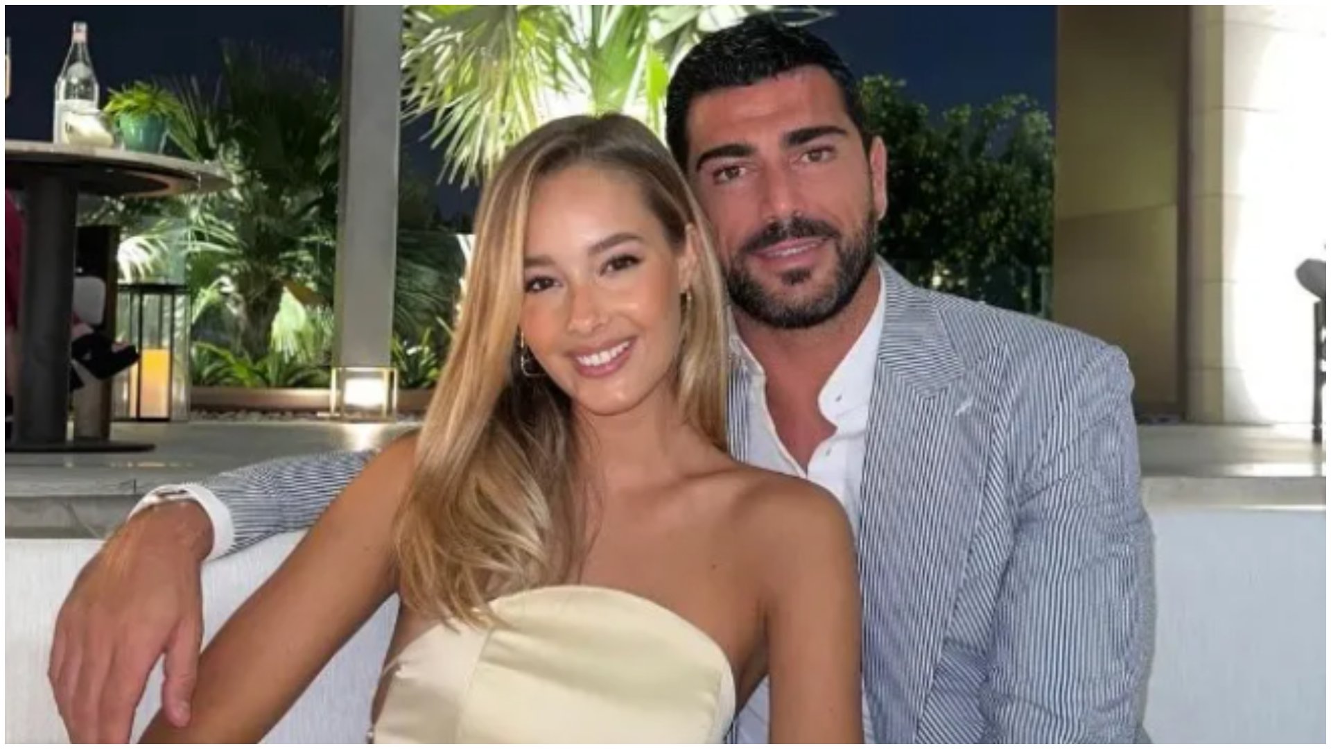 Viktoria Varga, fostă parteneră a jucătorului italian Graziano Pelle, continuă să atragă admirația și atenția publilui internațional prin aparițiile sale spectaculoase și un look de invidiat la 33 de ani
