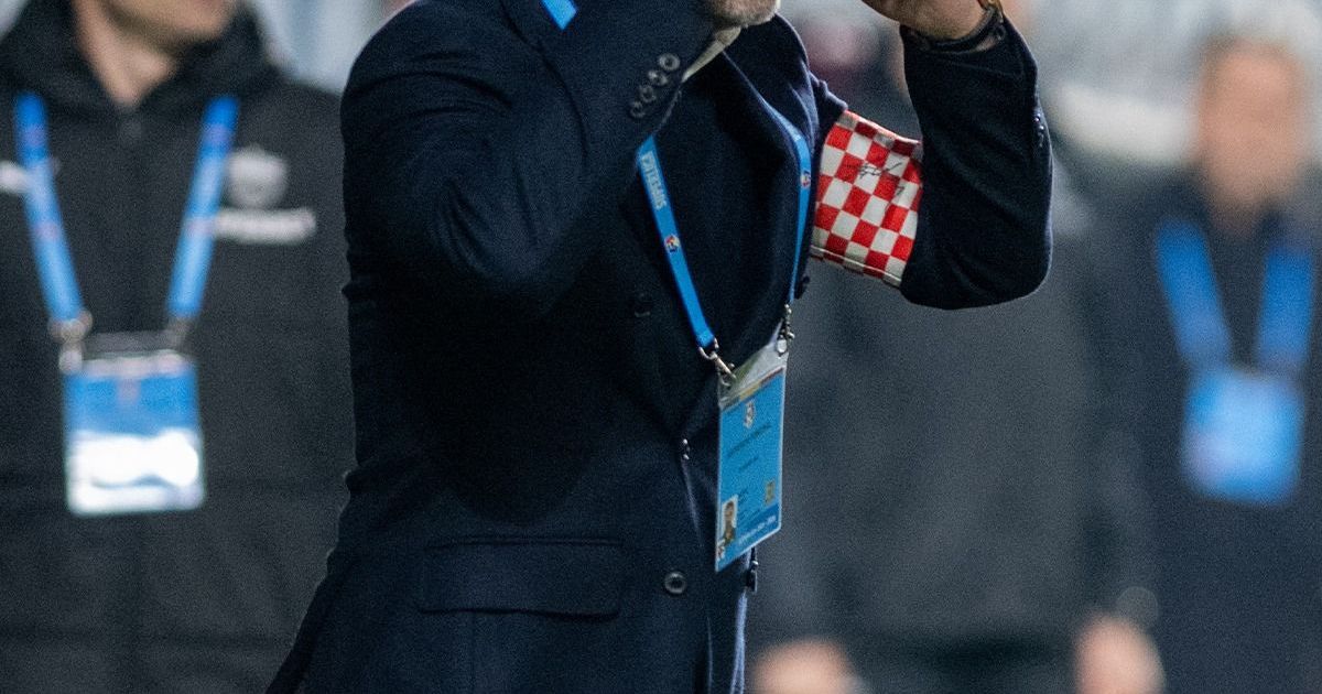 Înaintea meciului crucial din etapa a doua a play-off-ului Ligii 1, antrenorul lui Dinamo, Zeljko Kopic, a vorbit despre starea echipei sale și despre meciul de joi seară împotriva Universității Craiova, programat de la ora 20:30