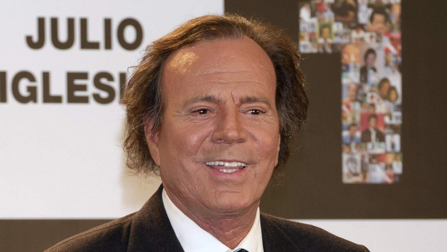Julio Iglesias, scos din ochii publicului în urma unei anchete penale, nu a fost considerat nici măcar suspect în procesul de investigare deschis de Procuratura de la Audiența Națională din Spania