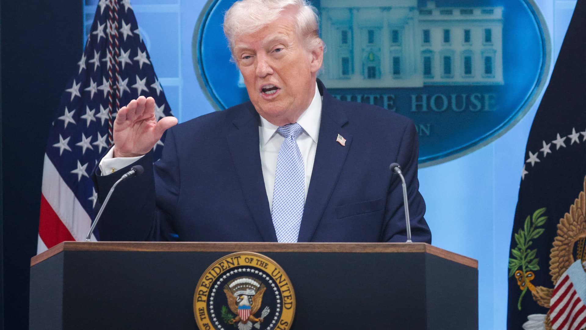 Pakistanul face apel pentru detensionarea conflictului Iran-SUA Premierul pakistanez Shehbaz Sharif a cerut președintelui american Donald Trump o amânare de două săptămâni a termenului limită stabilit pentru Iran