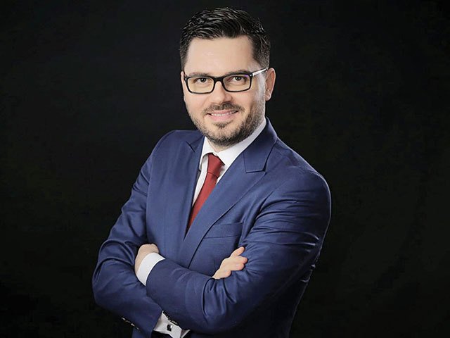 Dan Popa devine director regional pentru Europa de Est la Veeam Software Dan Popa, cu o experiență de peste 17 ani în industria IT, a fost numit recent director regional pentru operațiunile din Europa de Est ale companiei americane Veeam Software, anunț făcut pe rețeaua profesională LinkedIn