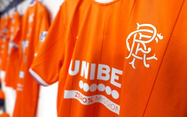 Rohl a ales echipa: Cine joacă pentru meciul cu Falkirk?