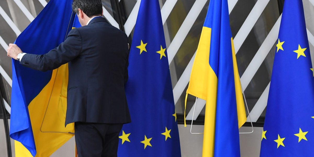 Zelenski jubilează: Ajutor de 90 miliarde € din Europa, dar vrea aderarea rapidă