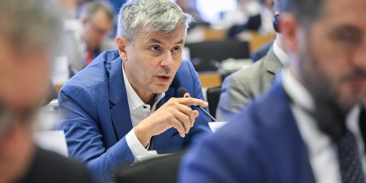 Virgil Popescu, dezbatere la Bruxelles: Cum grăbește UE investițiile în energie