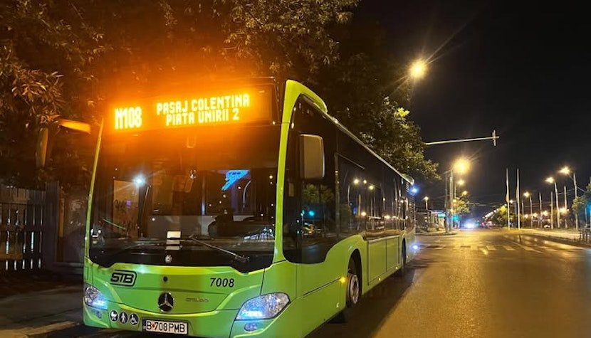 Transportul în comun din București primește o lovitură de modernizare și sustenabilitate: troleibuze autonome pe noi trasee de noapte și modificări temporare în circulație De la începutul lunii aprilie 2026, capitalele începe să uite de autobuzele diesel de pe traseele nocturne, înlocuindu-le cu troleibuze electrice autonome, o mișcare menit să reducă poluarea și să modernizeze sistemul de transport public
