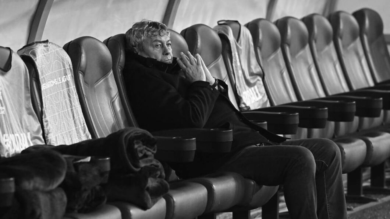 MIRCEA Lucescu, LEGENDA FOTBALULUI ROMÂNESC, A MURIT LA 80 DE ANI Mircea Lucescu, una dintre cele mai mari personalități ale fotbalului românesc, a încetat din viață la vârsta de 80 de ani