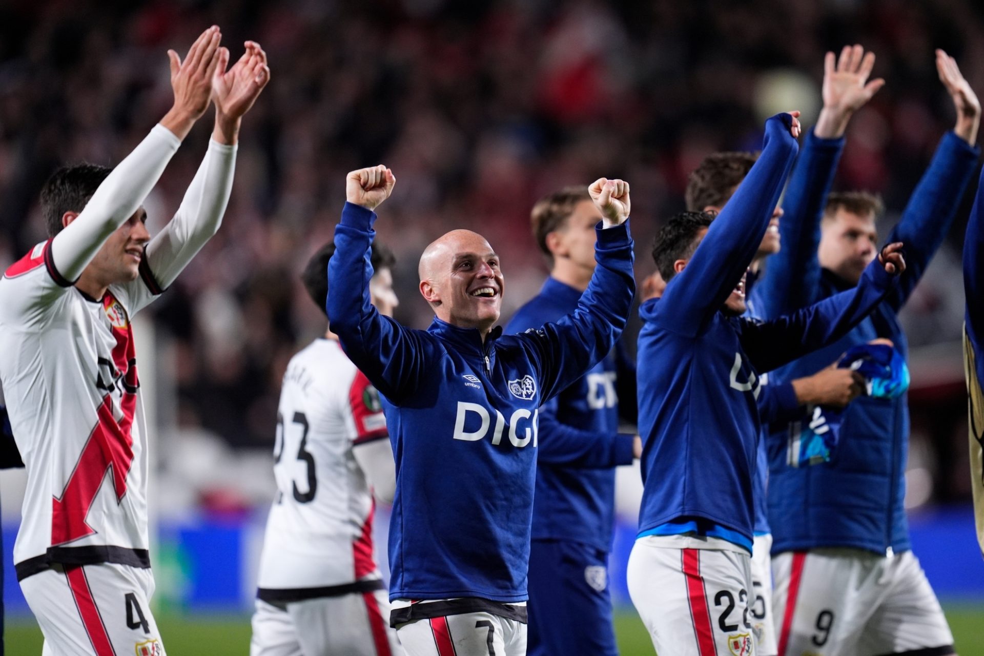 Rayo Vallecano se pregătește pentru un meci crucial în Conference League, confruntându-se cu AEK Atena în sferturile de finală