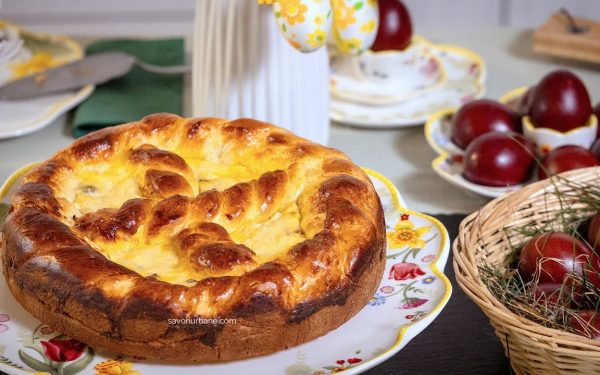 Pască de casă: secretele bunicii pentru un aluat pufos și umplutură cremoasă