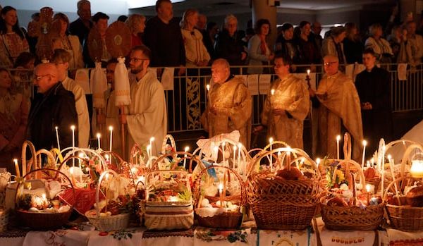 Paștele Ortodox a sosit la Toronto: Imagini de la sărbătoare