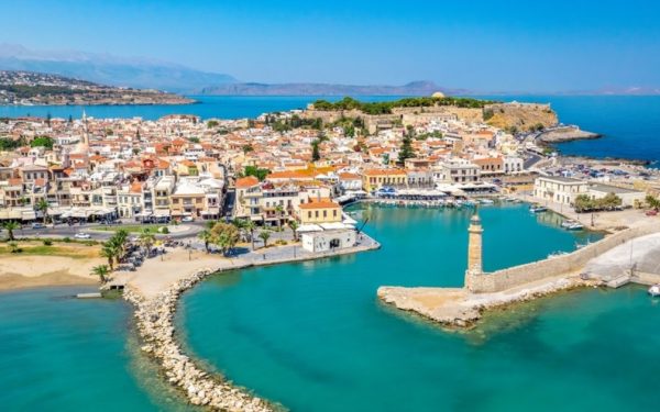 Grecia, reguli noi pentru femei: Amenzi URIAȘE de 3.000 de euro!