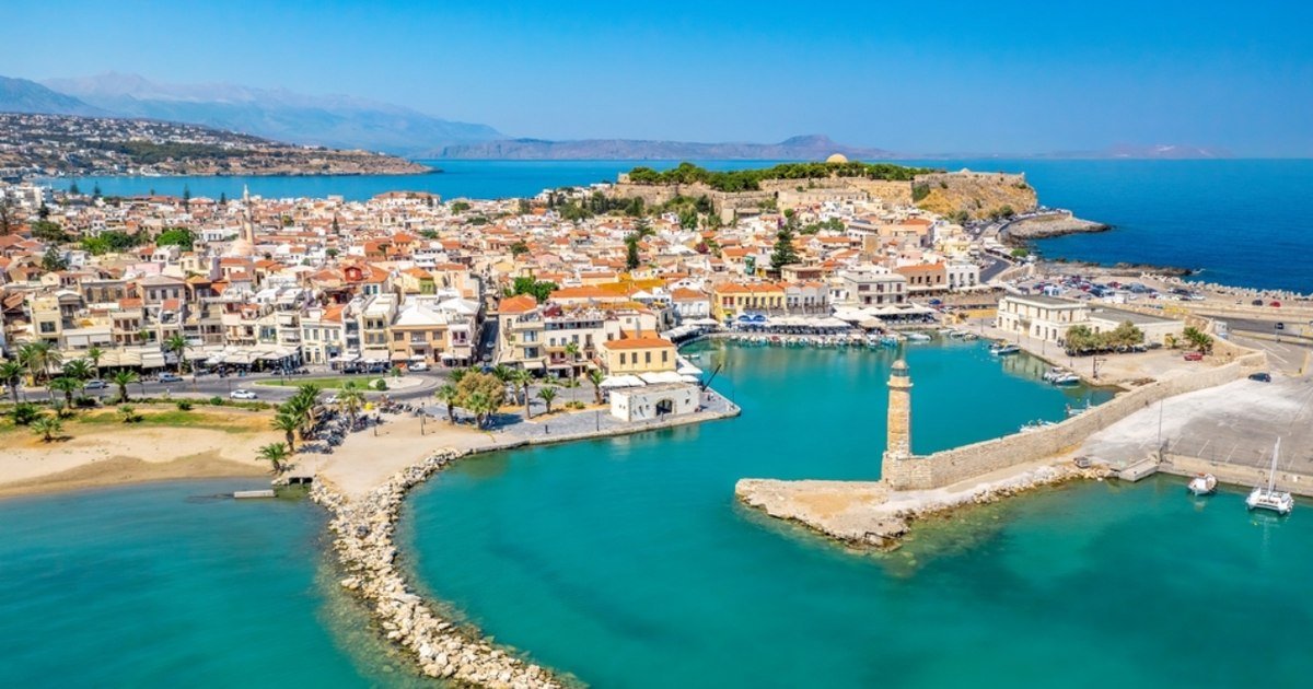 Grecia, reguli noi pentru femei: Amenzi URIAȘE de 3.000 de euro!