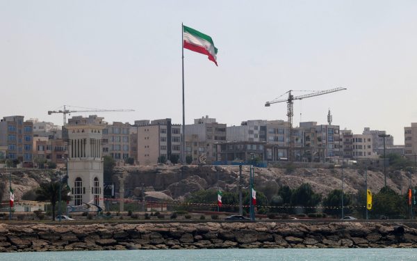 Iranul: Rămâne în Strâmtoarea Ormuz până la garantarea drepturilor sale