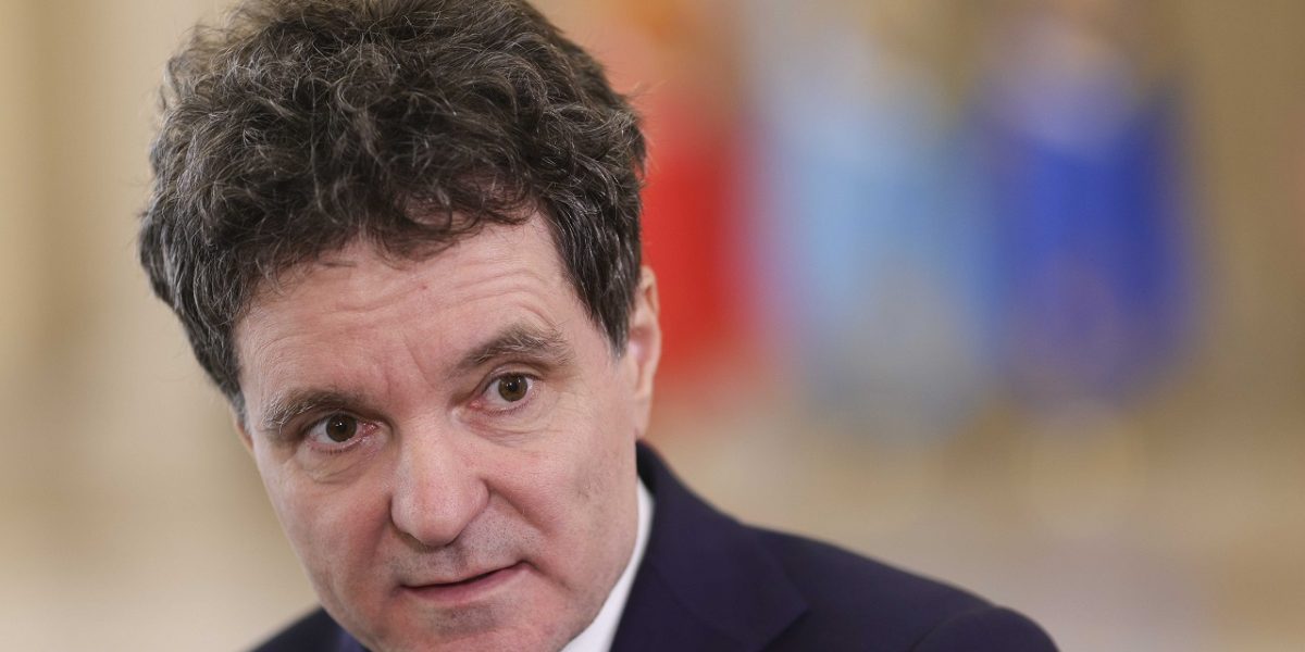 Nicușor Dan, acuzat de minciună: De ce e avocatul Cristinei Chiriac?