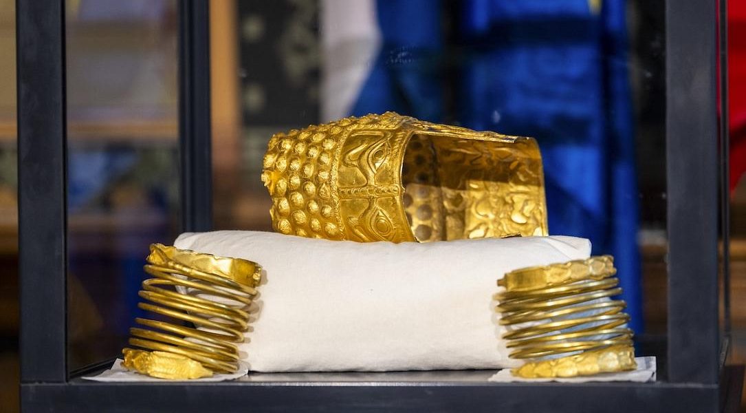 Tezaure dacice refăcute la București, după repatrierea din Olanda