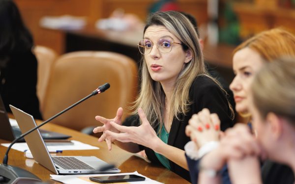 Ministrul Mediului, sesizare la ANPC și primării din București, pe tema panourilor cu cezariană