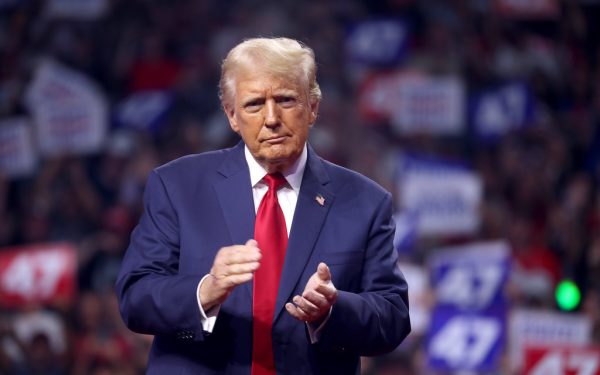 Trump, pact cu Iranul? EX-președintele merge la Islamabad, dacă e pace