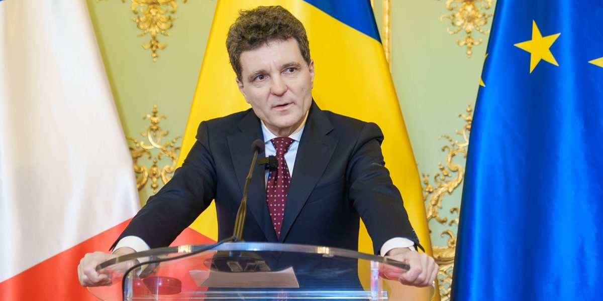 Timiș: Un bărbat vrea să-l asasineze pe președinte! Strânge bani pe rețelele sociale, anchetă