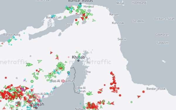 Teheranul amenință: Închide strâmtoarea Ormuz dacă SUA nu ridică blocada