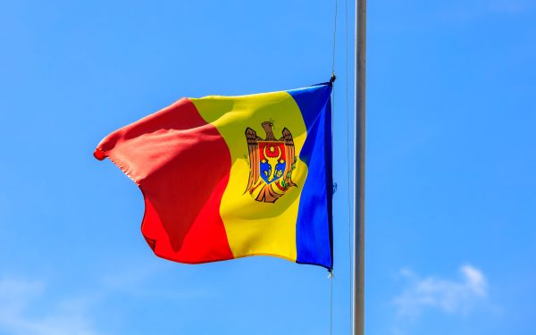 Numerar în Republica Moldova: Retragerile de bani depășesc depunerile