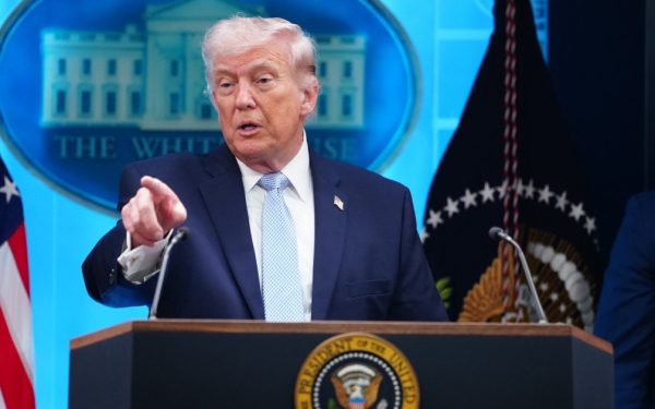 Susținere neașteptată pentru DONALD Trump: Cine-i ia partea liderului de la Casa Albă