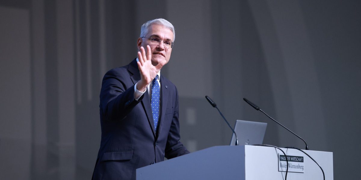 România, în pericol: Pîslaru dezvăluie ce pierderi aduce criza politică