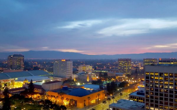 Revoluția americană vine de la corporații? „Centura conectată” la răscruce