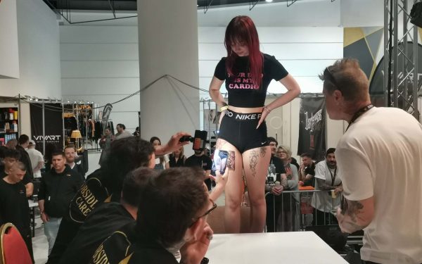 70 de artiști, eforturi intense: Evenimentul pune femeile pe primul loc