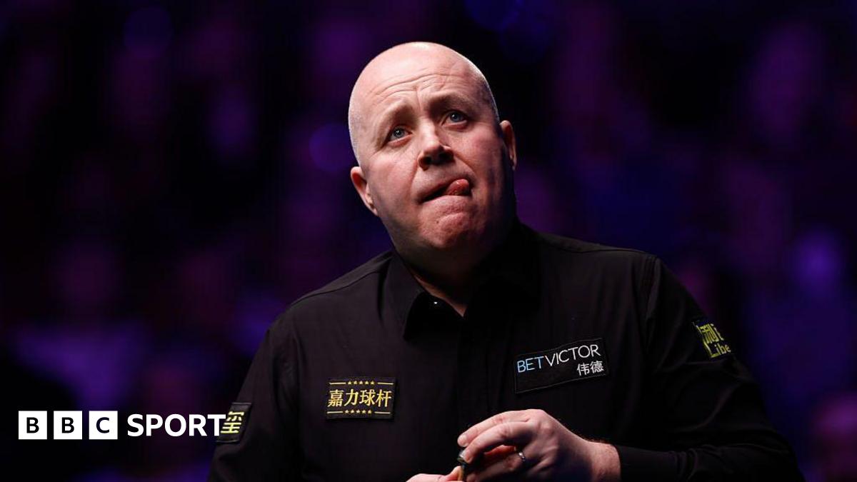 John Higgins, campionul en-titre, se califică în sferturile Tour Championship după o victorie dramatică în Manchester În meciul inaugural al turneului Tour Championship de la Manchester, John Higgins, deținătorul titlului, a reușit să depășească dificultățile din prima parte a jocului și să avanseze în sferturile de finală, după o confruntare tensionată cu Mark Williams