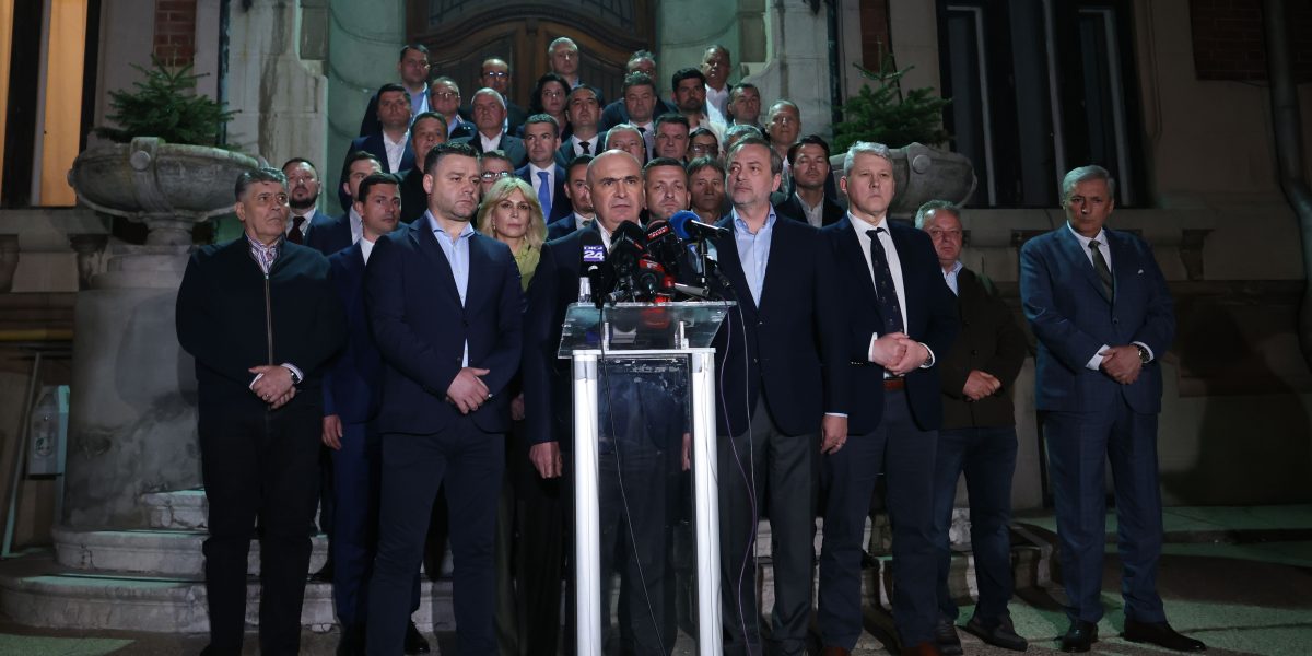 Bolojan, pe muchie de cuțit: PSD retrage sprijinul, ce urmează pentru Guvern