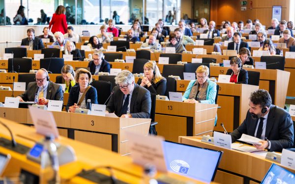 UE: Cooperare GLOBALĂ pentru AI și democrație. Ce se discută la Bruxelles