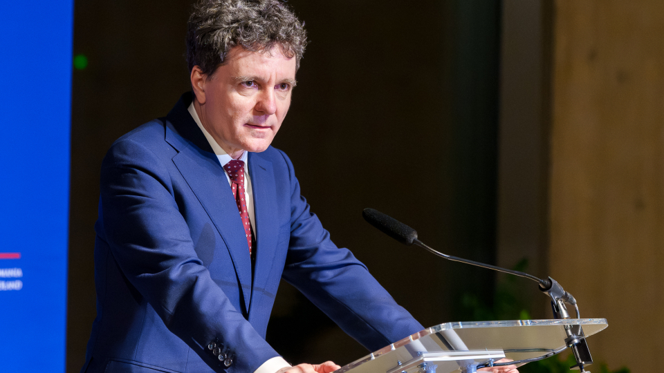 Nicușor Dan: Politicienii ascultă votanții, nu experții. Dezastru pentru economie