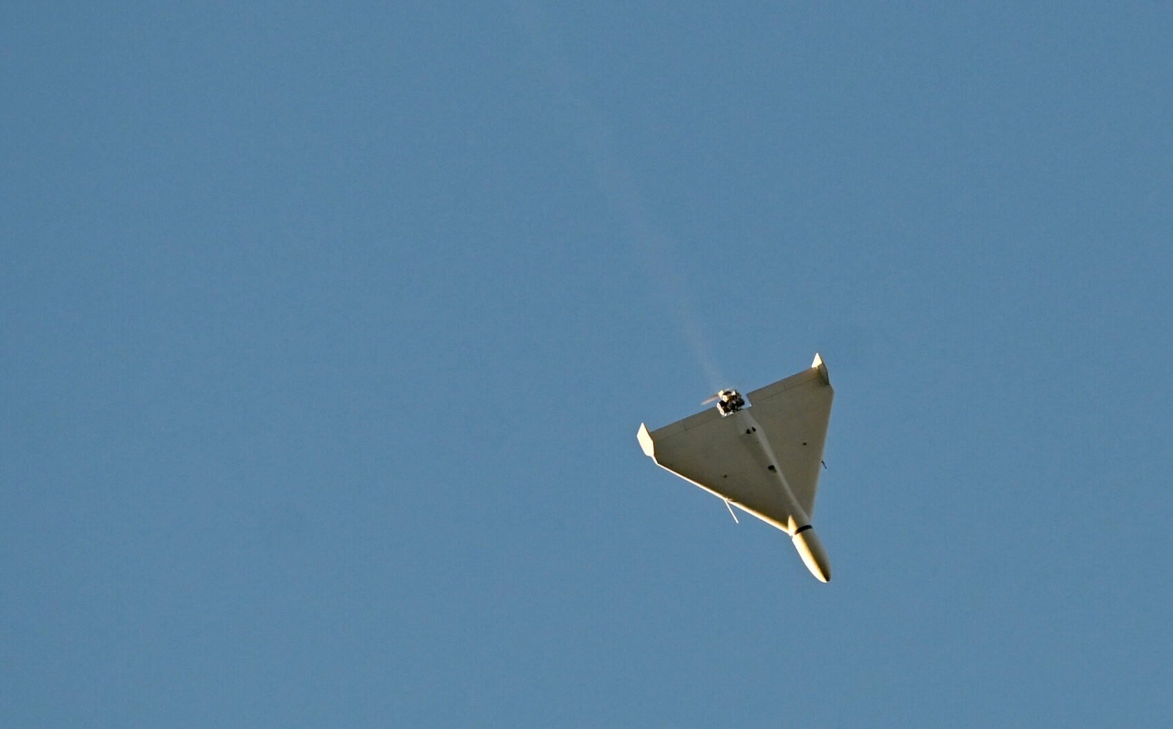 Două centrale de producție a energiei și de desalinizare a apei din Kuweit au fost vizate duminică de atacuri cu drone iraniene, provocând pagube semnificative și întrerupând funcționarea acestei infrastructuri esențiale