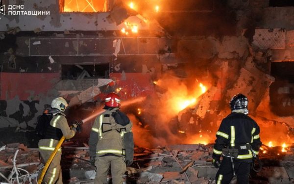 Atacuri în Ucraina: Harkov, sub foc. Poltava, fără curent. Rusia, investiții în teritorii ocupate