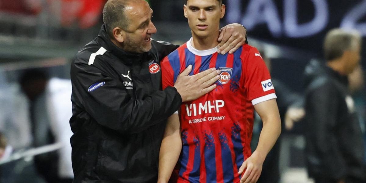 Alertă la Dortmund: Un incident a întrerupt meciul