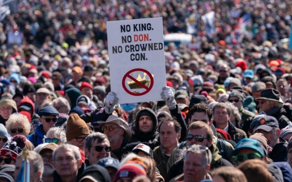 Milioane de americani protestează împotriva lui Donald Trump: val de furie „No Kings”