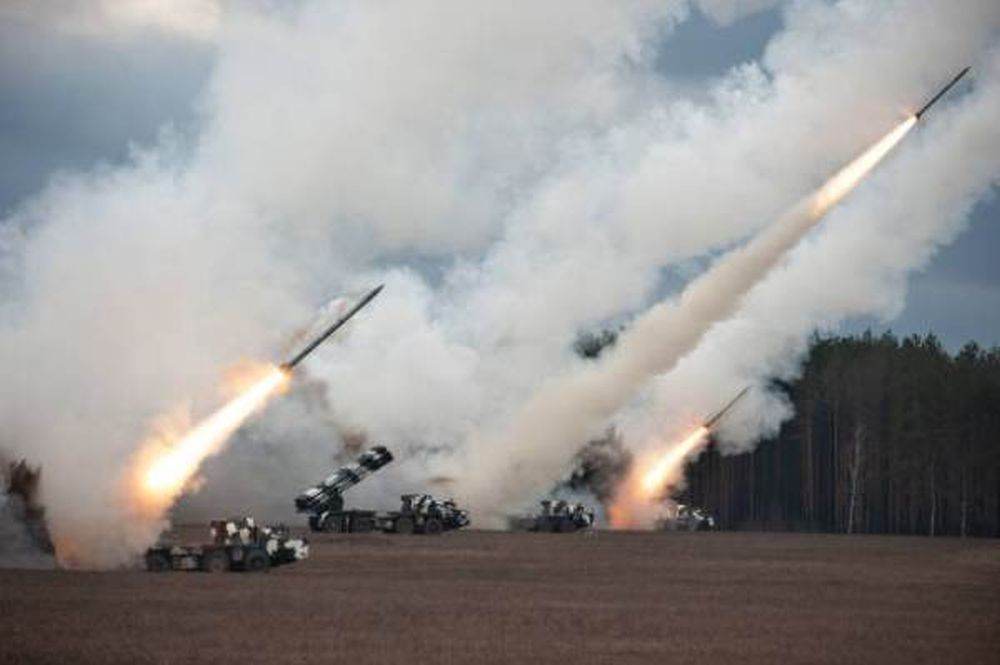 Armata israeliană se pregătește pentru o posibilă lovitură asupra instalațiilor energetice iraniene, însă așteaptă semnalul oficial din partea Statelor Unite, a declarat sâmbătă un oficial înalt din domeniul apărării din Israel, conform agenției Reuters