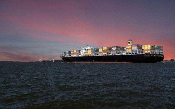 Maaal.com: Iranul pierde zilnic 435 milioane dolari din cauza blocadei Strâmtorii Ormuz