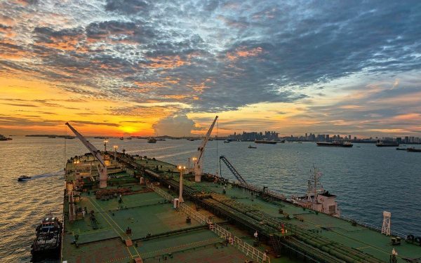 Blocada SUA: Iranul, sufocat de restricții la exportul petrolului